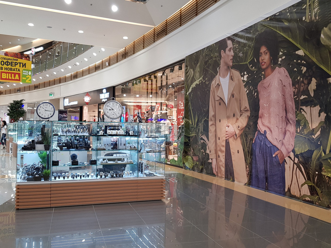 Delta Planet Mall-瓦尔纳必去景点