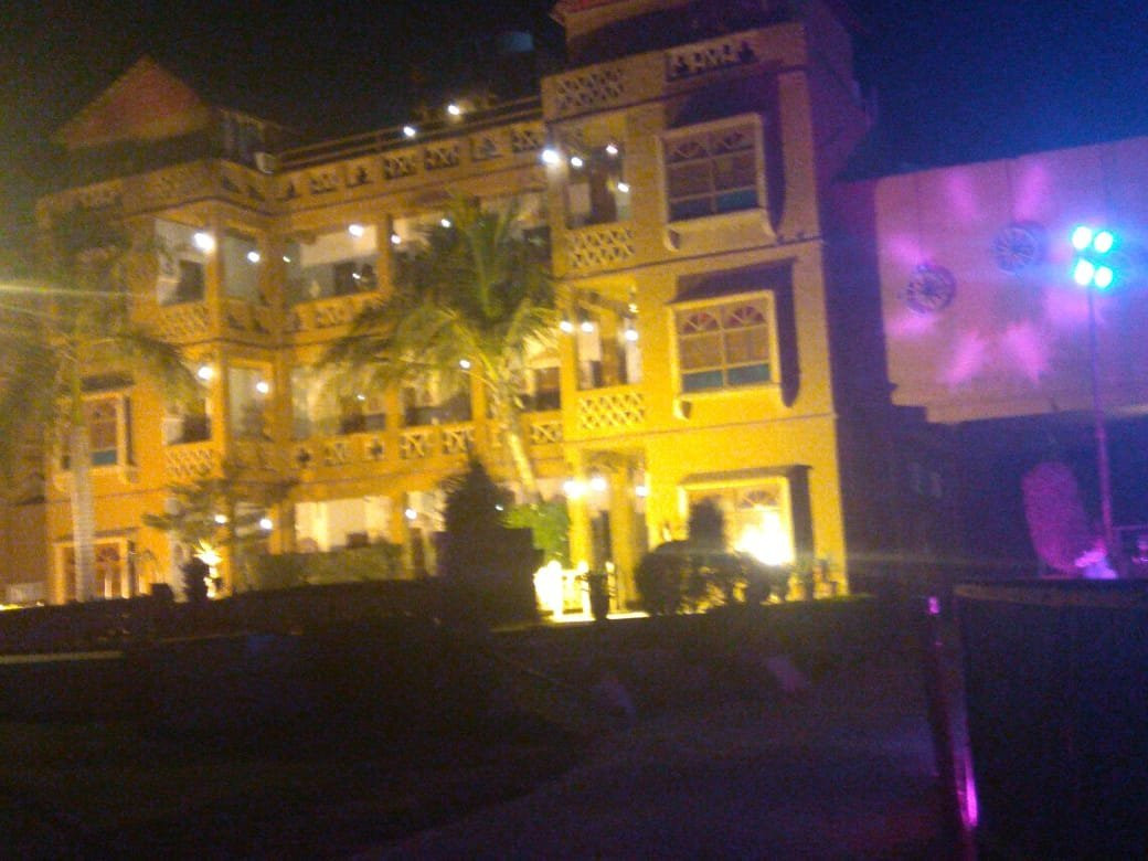 尼亚利哈尼酒店主图