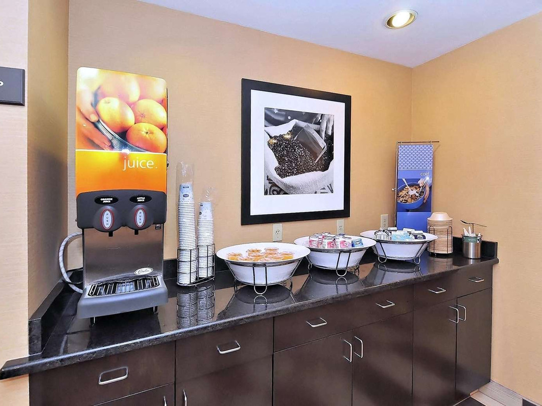 Hampton Inn Eden主图