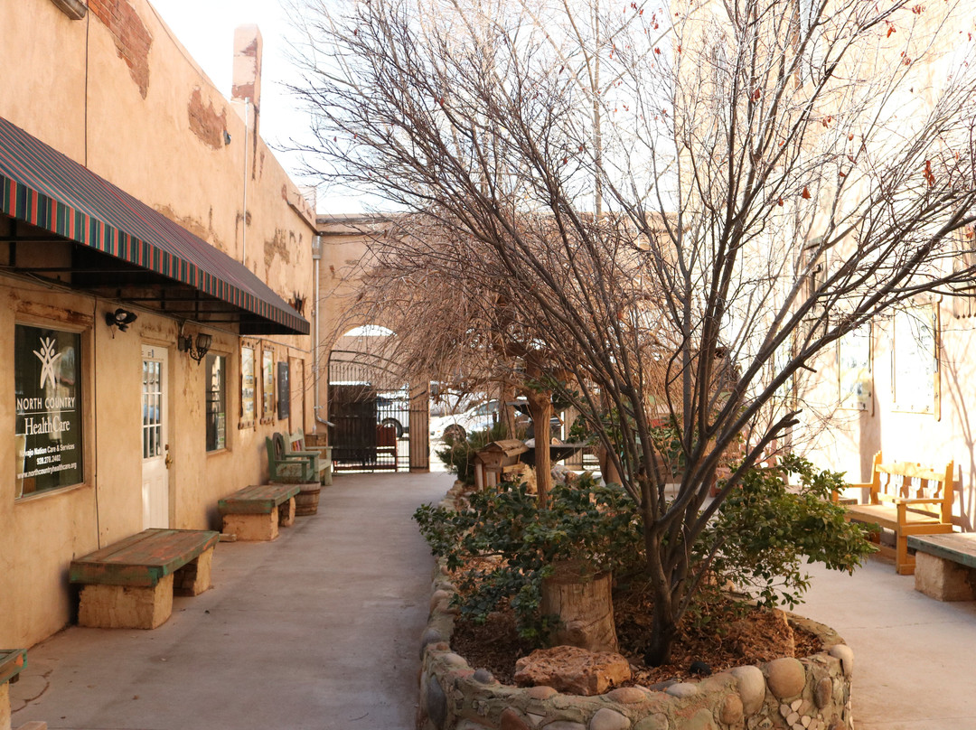 Tiny Church of the Mother Road-温斯洛必去景点