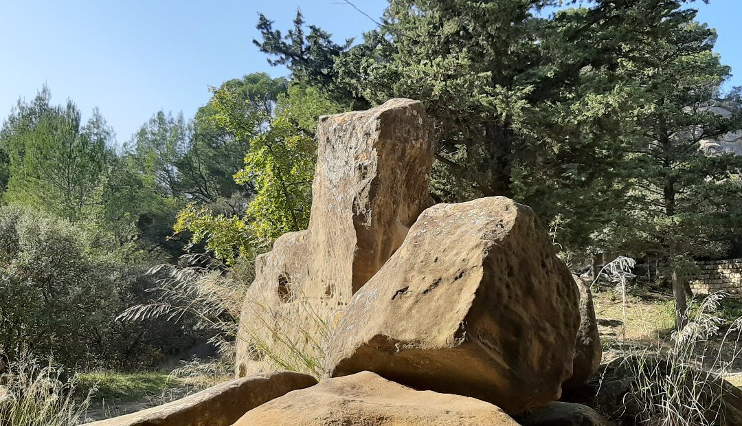 Les Grottes de Cales-Lamanon必去景点