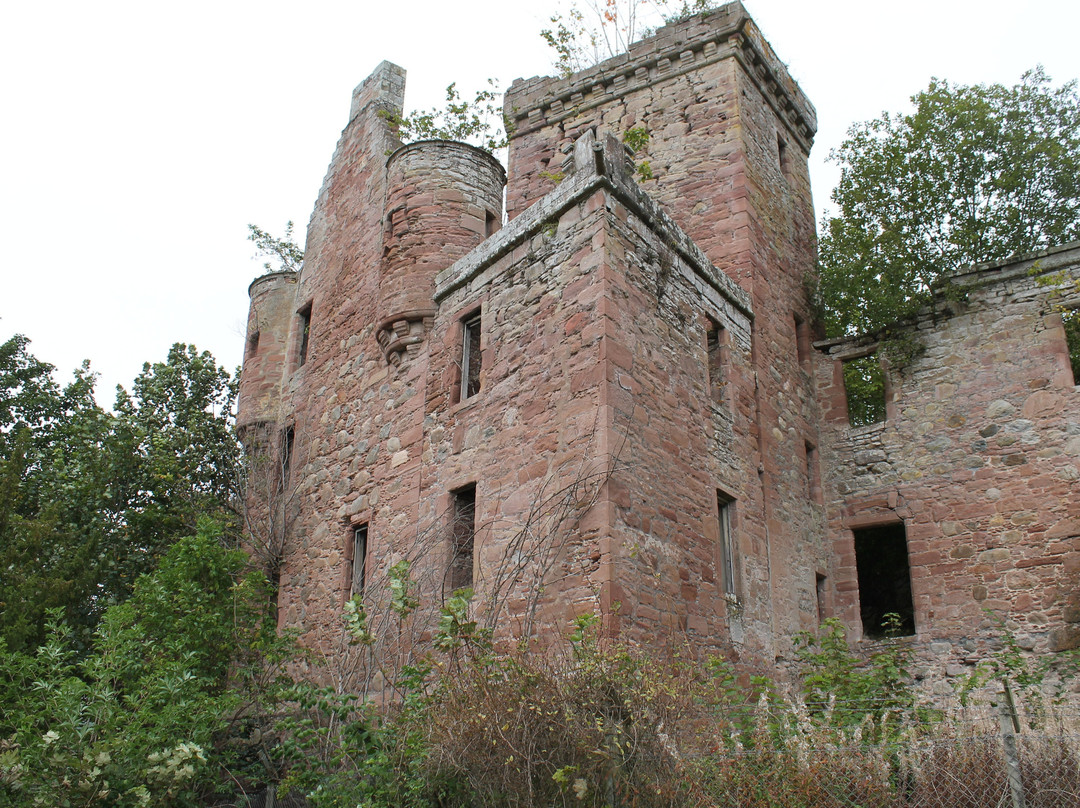 Red Castle-Lunan必去景点