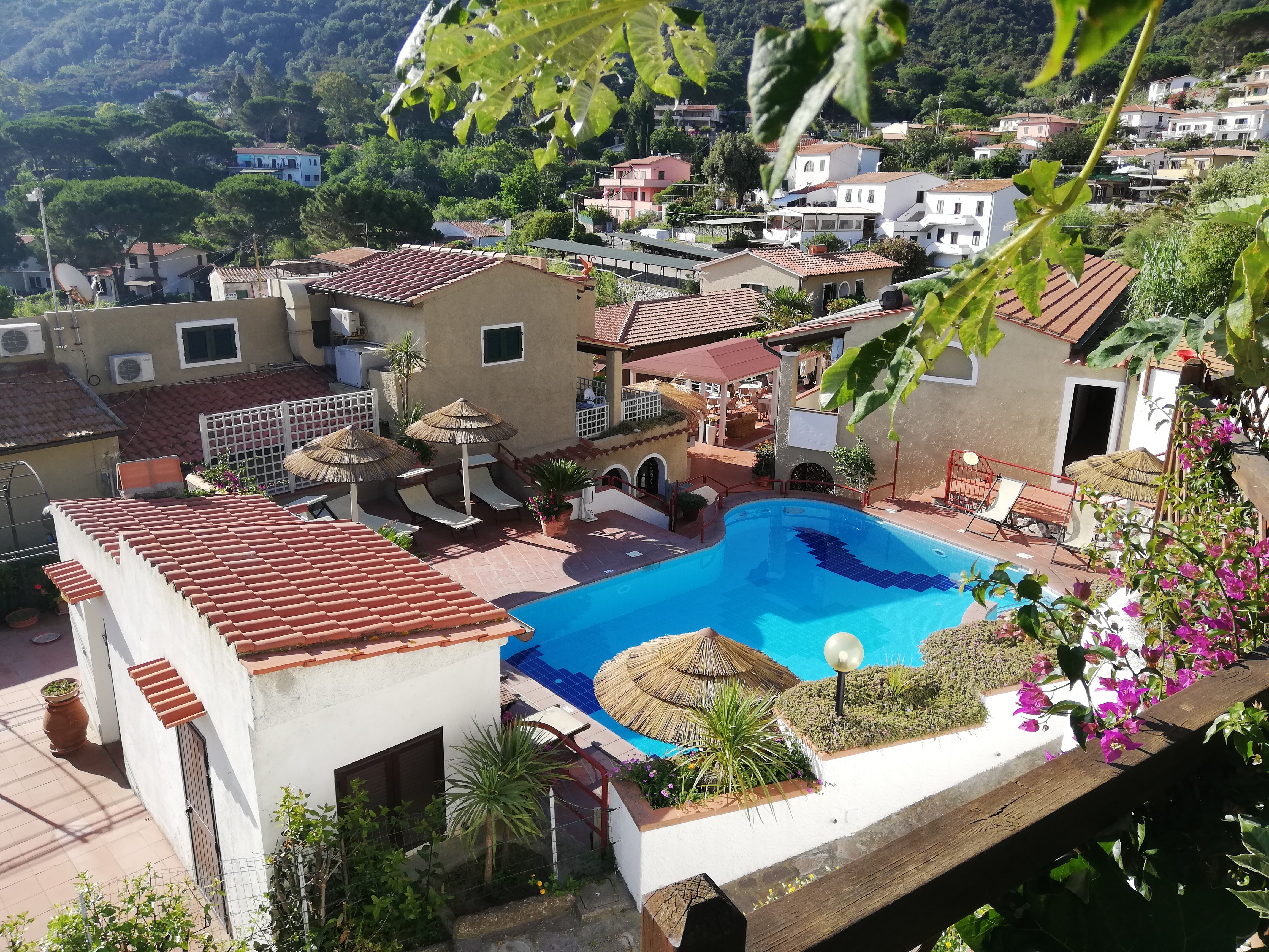 Hotel Barsalini-泳池