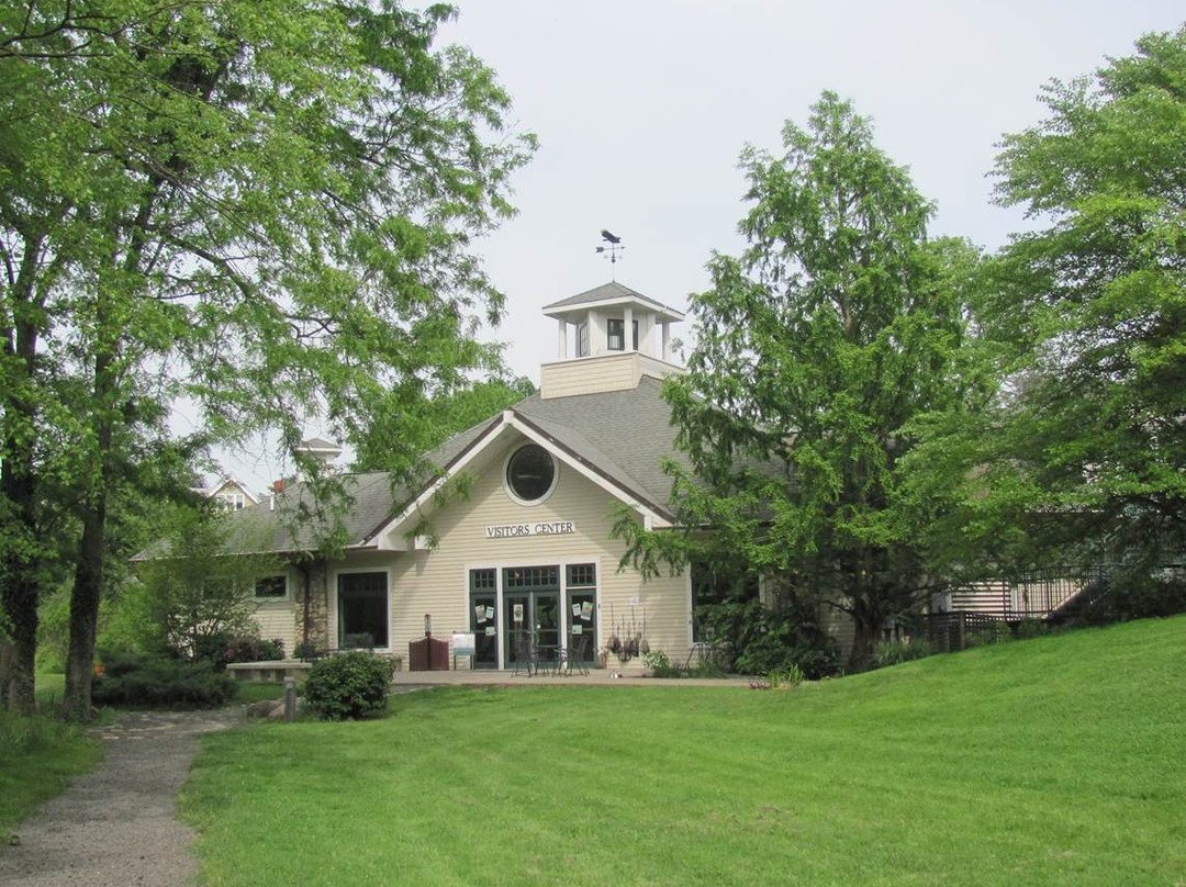 New Canaan Nature Center