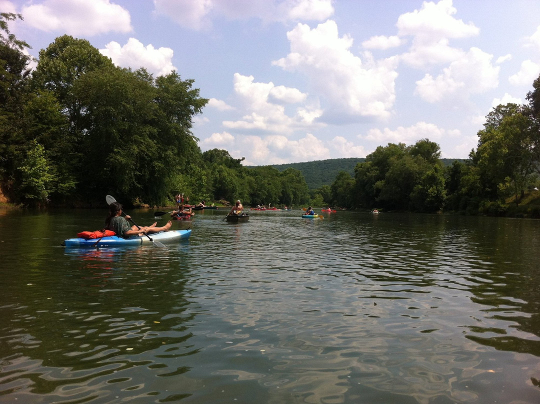 Brown Bear Canoe and Kayak rentals-亨茨维尔必去景点