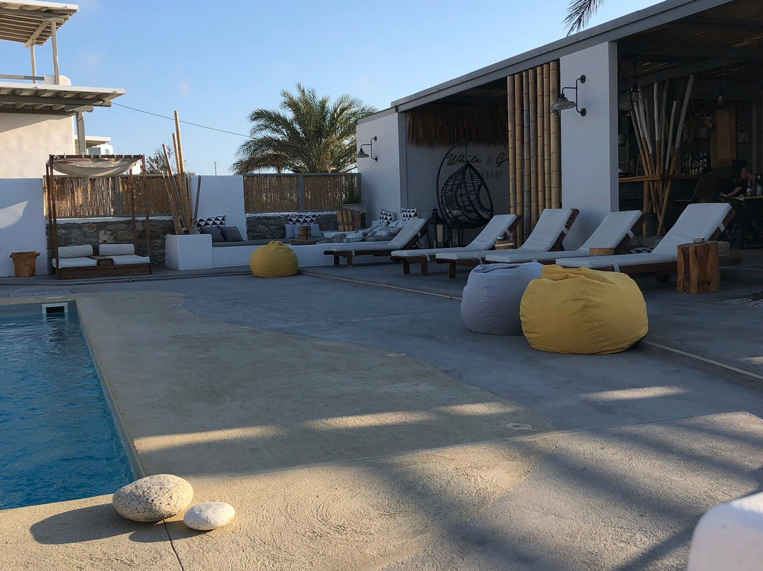 White and Grey主图