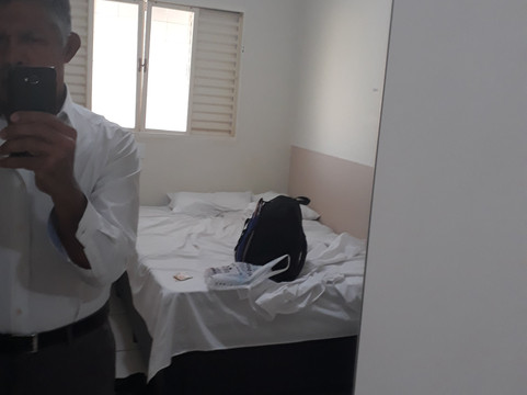 高级村庄酒店主图