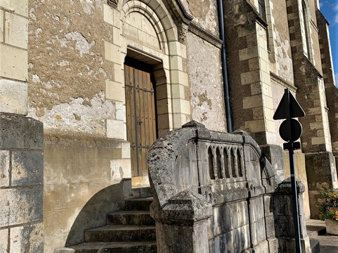 Eglise Sainte Geneviève-Luynes必去景点