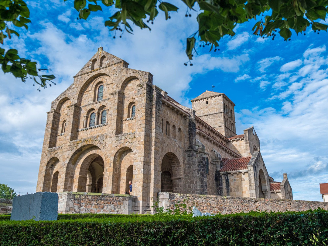 Saint-Martin-d'Estreaux旅游攻略图片