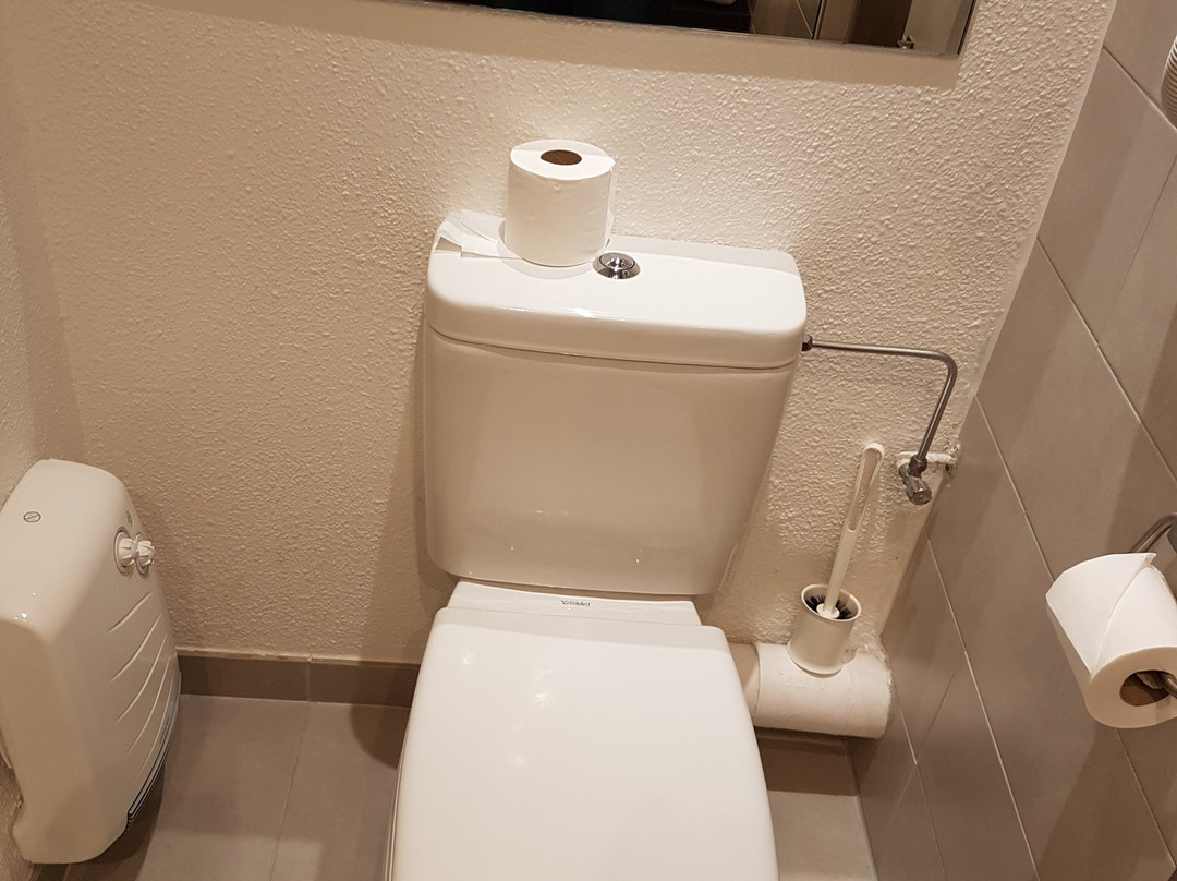 Hotel D'Alsace主图