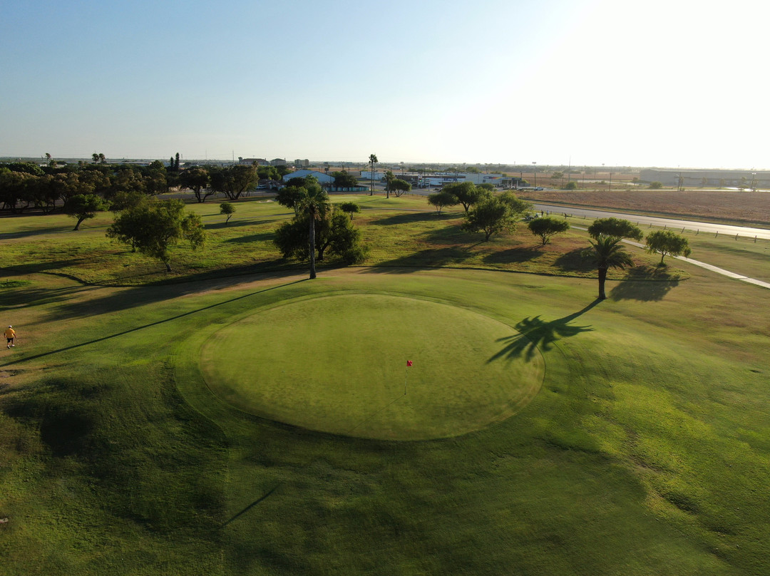 Lozano Golf Center景点图片