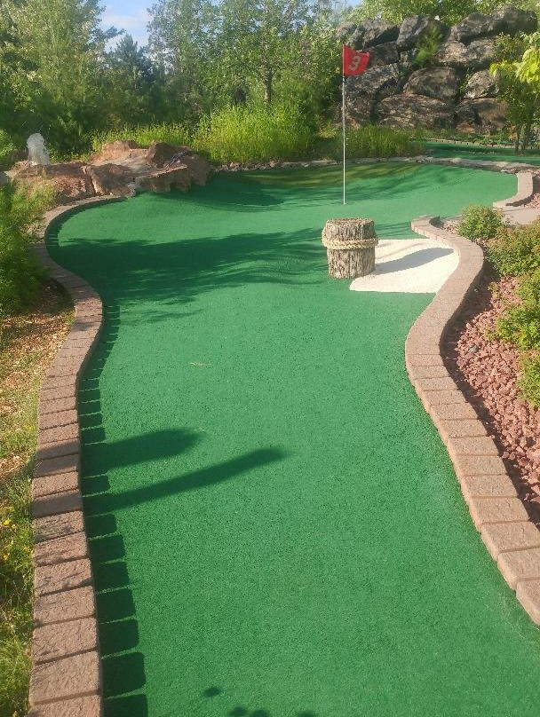 Lumberjack Village Mini-Golf-海沃德必去景点