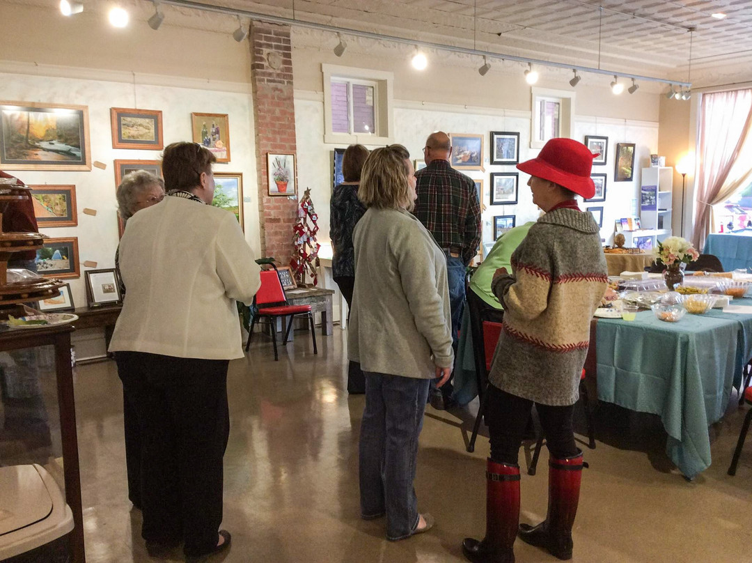 Art Works On Main Gallery-Owensville必去景点