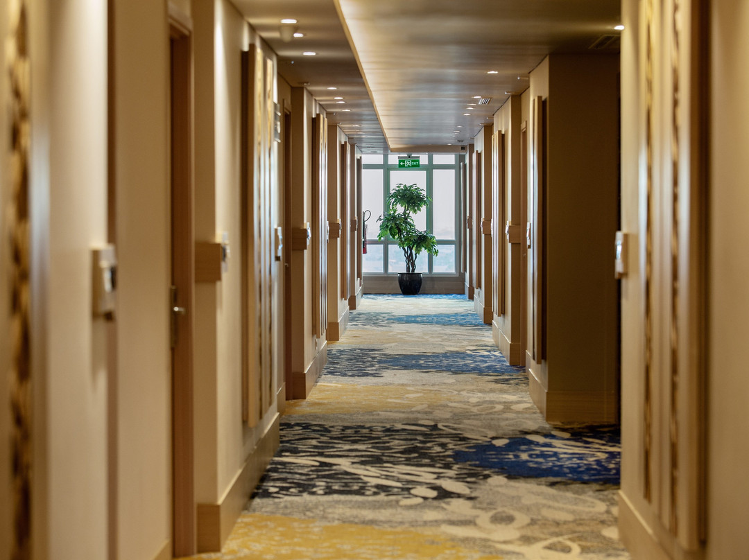 Hotel Santika Gresik主图