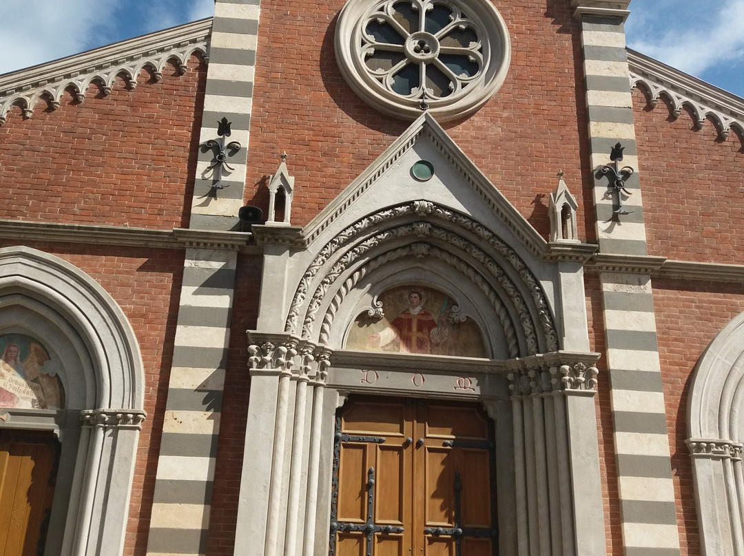 Chiesa di San Lorenzo-Castiglione Falletto必去景点