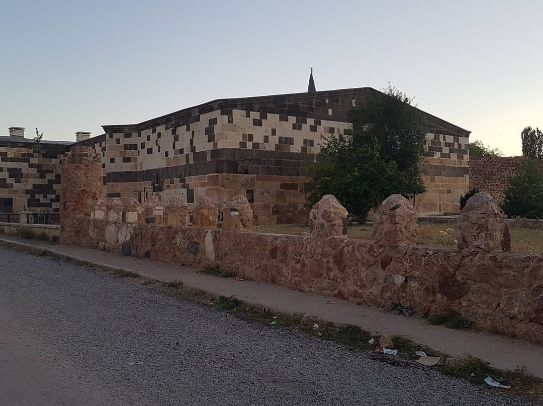 Alacahan Kervansarayi-Sivas必去景点