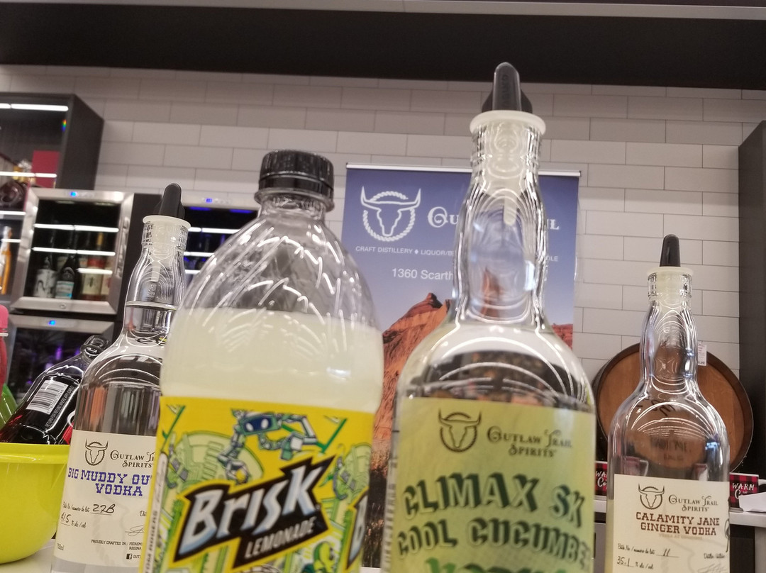 Outlaw Trail Spirits Distillery-里贾纳必去景点