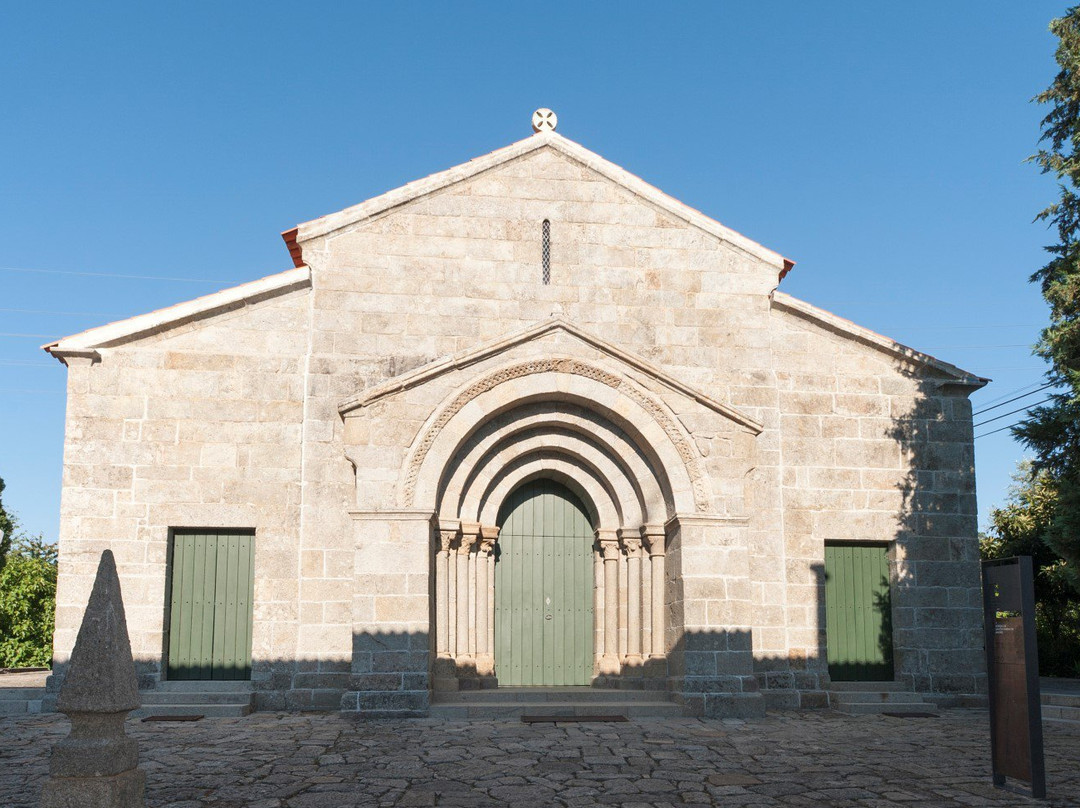 Igreja de Santa Maria de Airaes景点图片