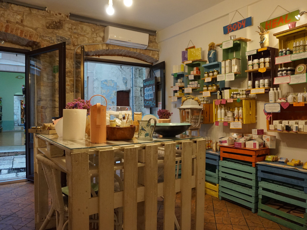 Origin Croatian Cosmetics-奥米斯必去景点