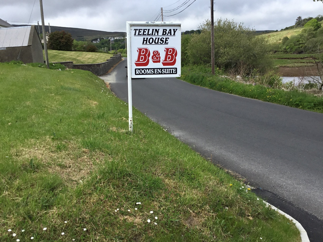 Teelin Bay House主图