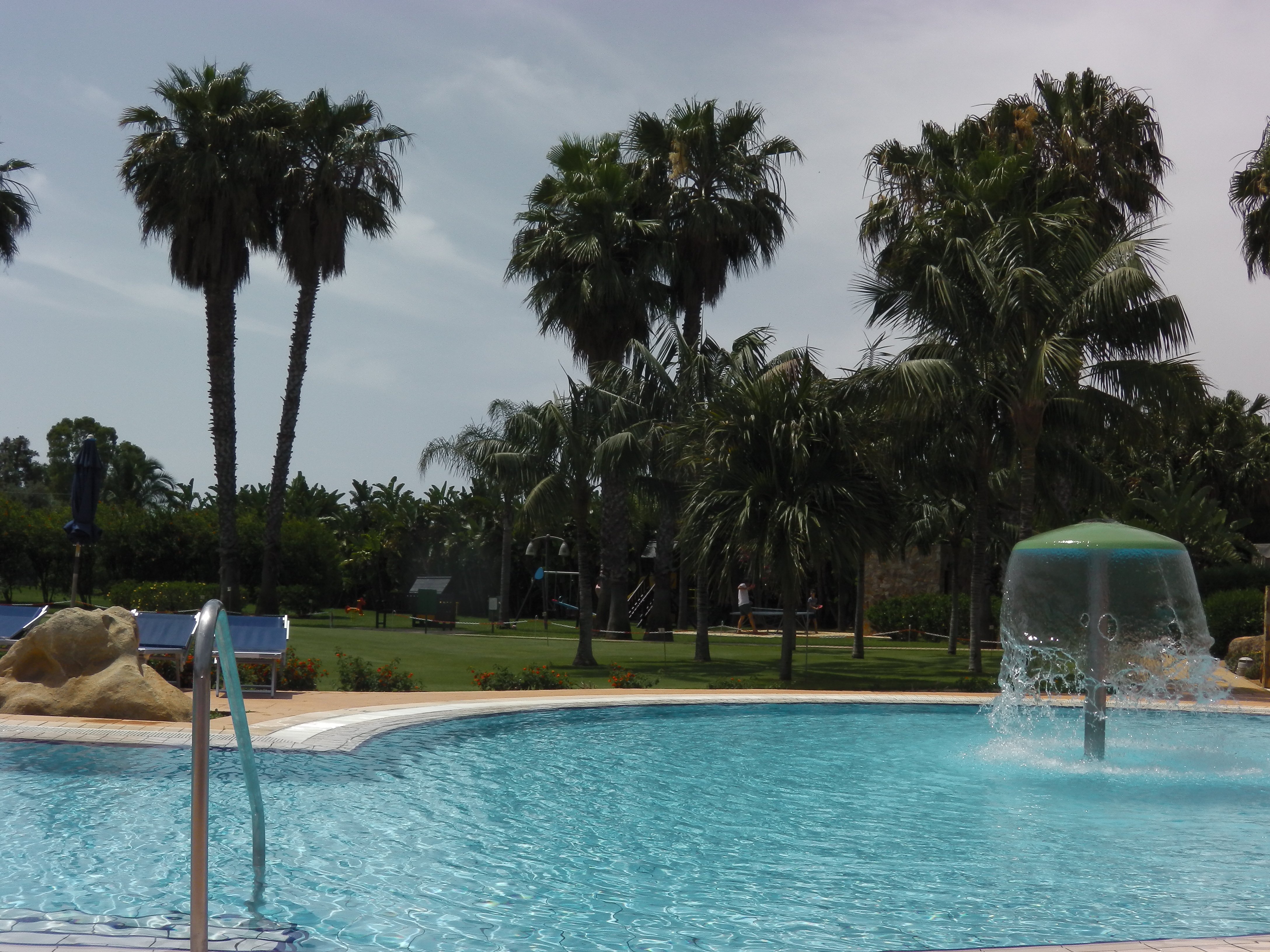 Lantana Resort Hotel & Apartments-泳池