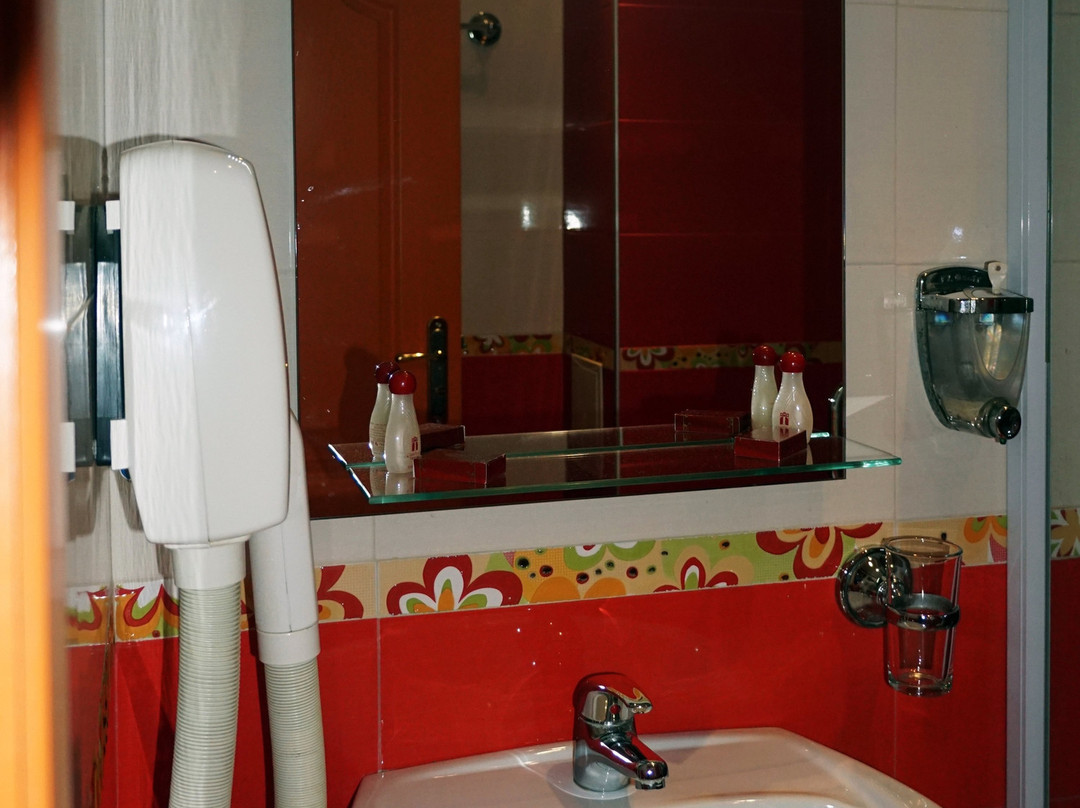 塔诺瓦酒店主图