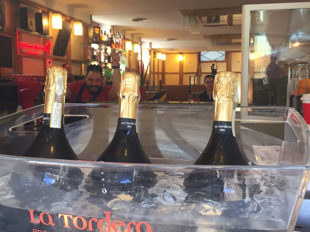 里贾纳别墅酒店主图