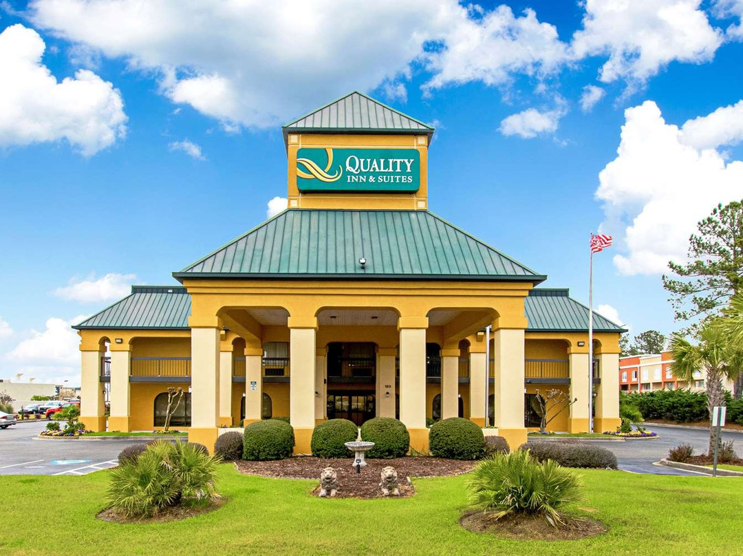 Quality Inn & Suites Civic Center主图