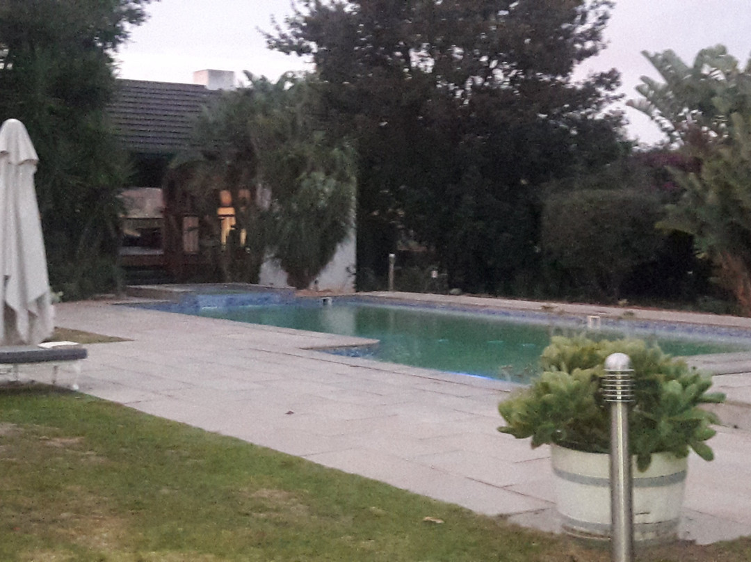 楔角度乡村温泉酒店主图