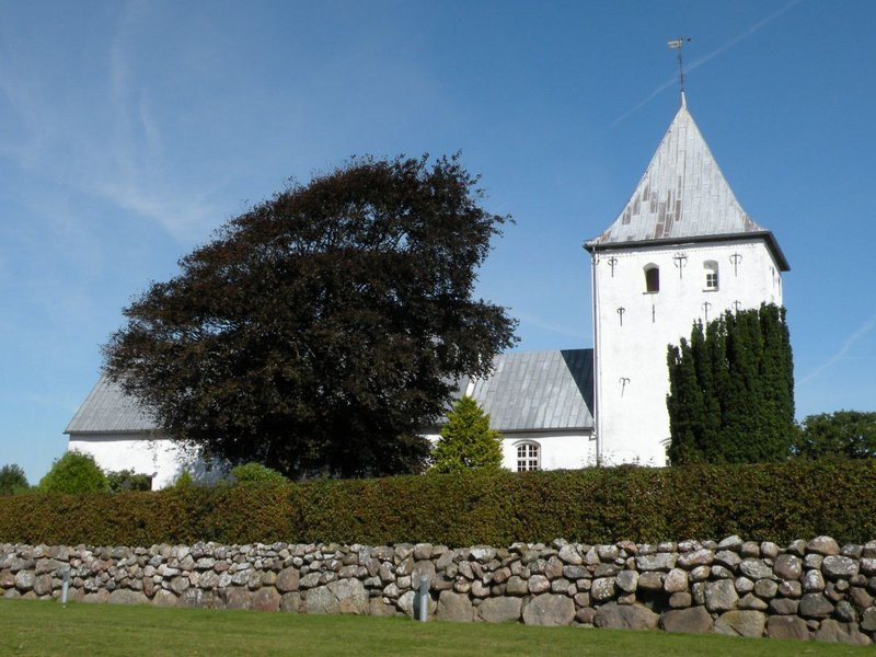Grarup Kirke景点图片