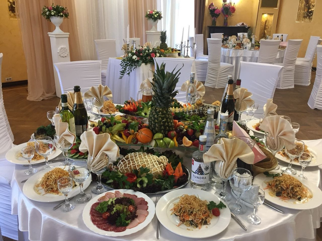 Hotel Oktyabrskaya主图