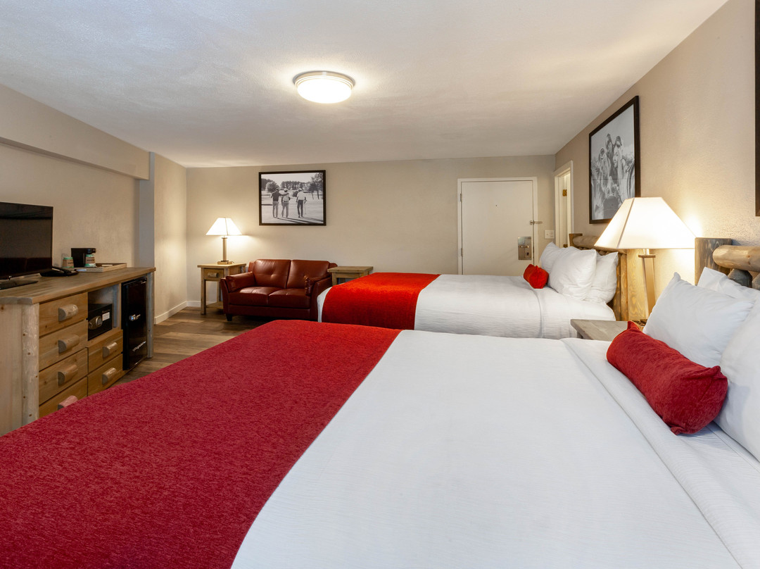 Pine Mountain Ski & Golf Resort主图