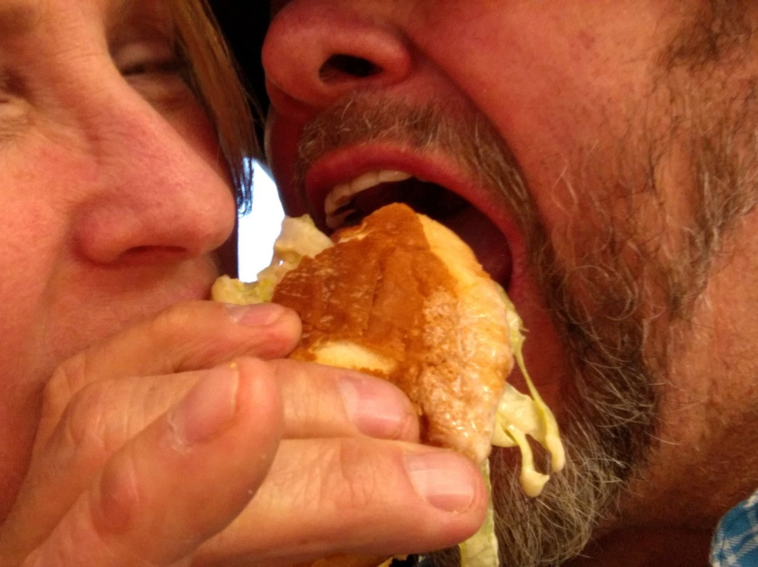 Palo Cedro餐馆和美食-Dude's Drive Inn