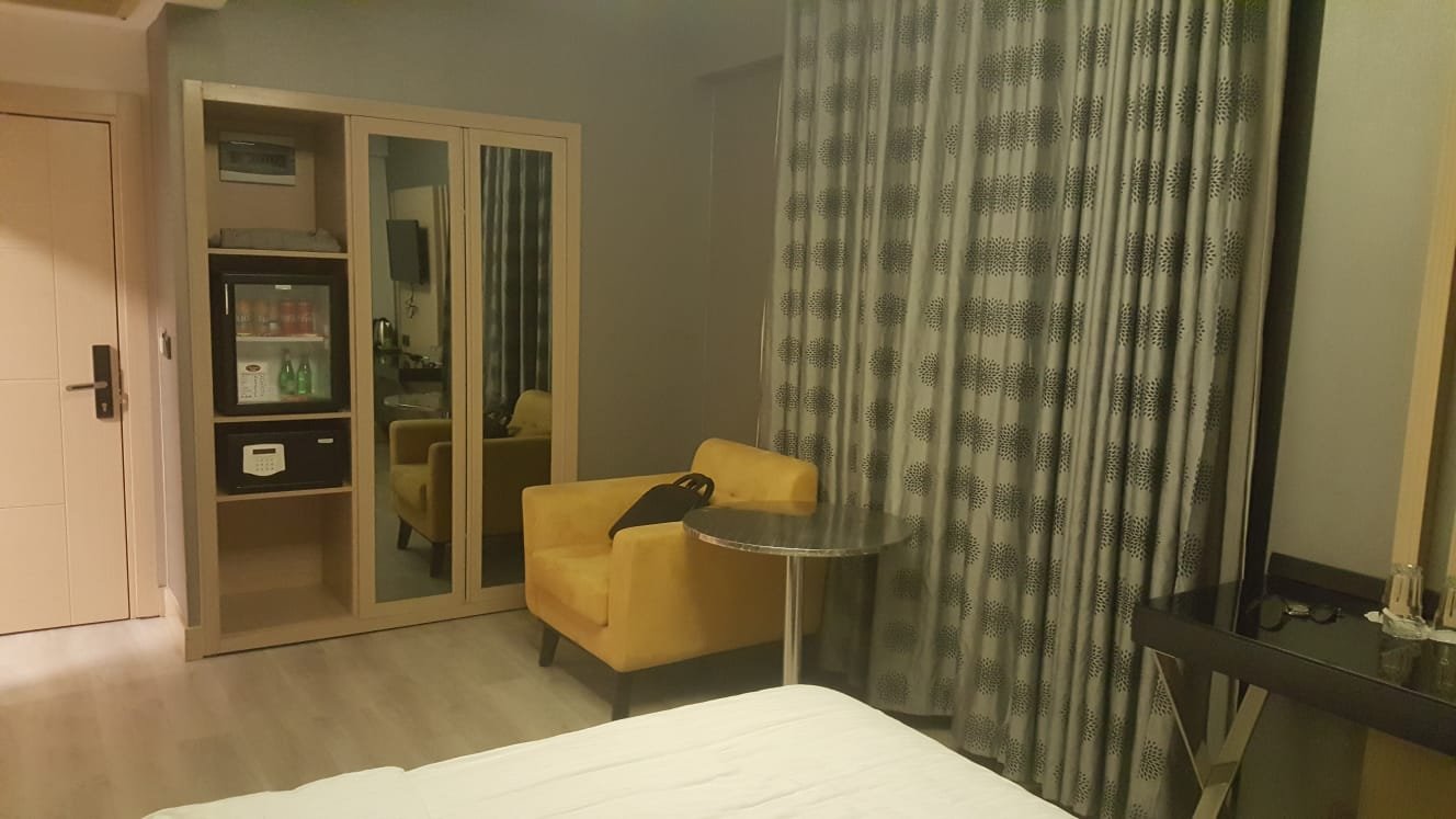 Paradise Hotel-官方