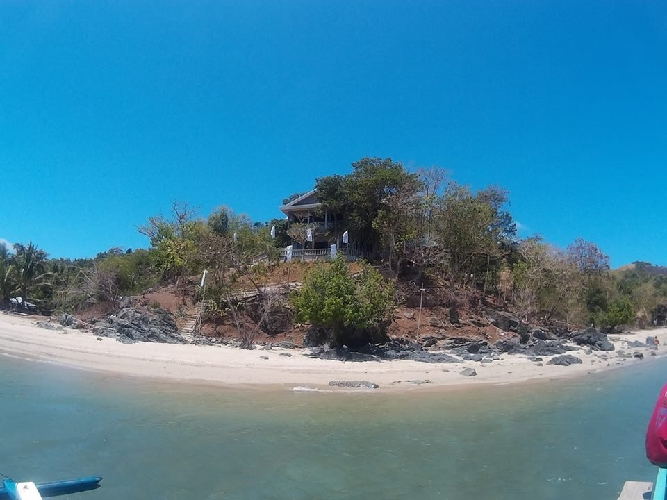 Sanggutan Rocks Island Inn