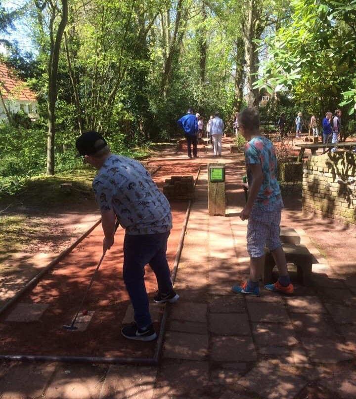 Midgetgolfbaan De Merelhof-Bergen必去景点