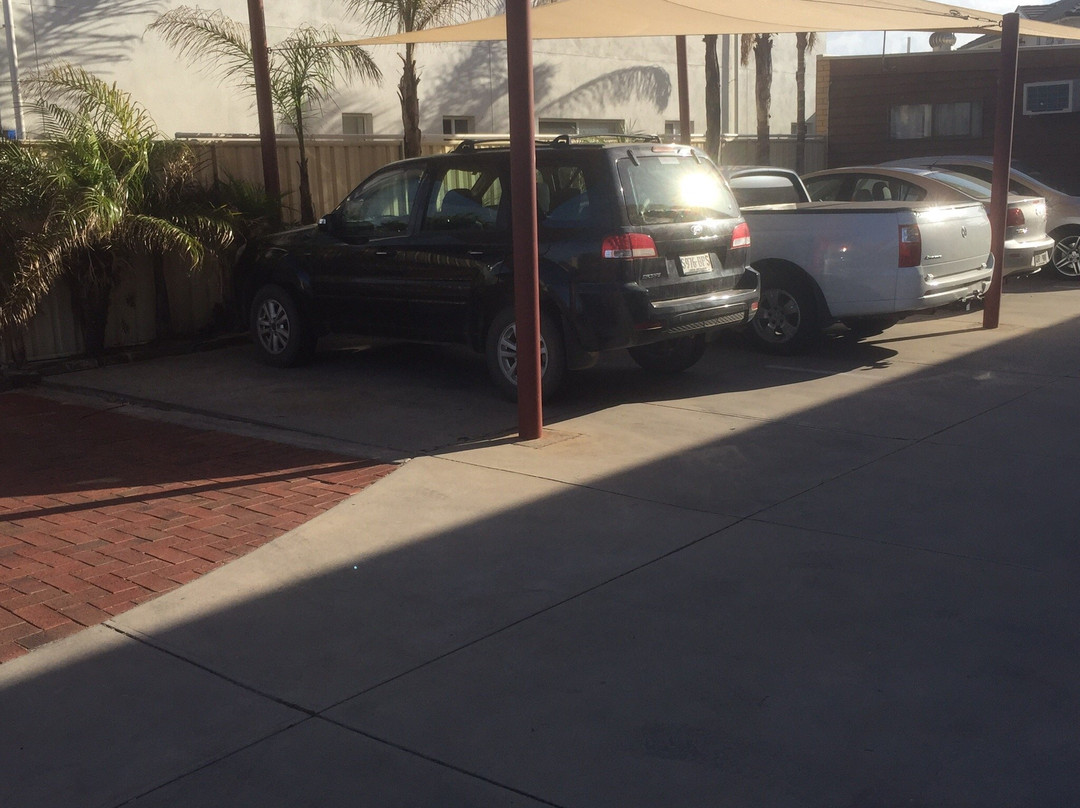 Esplanade Apartments主图