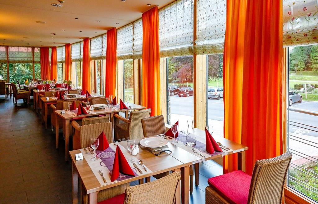 Nashira Kurpark Hotel主图