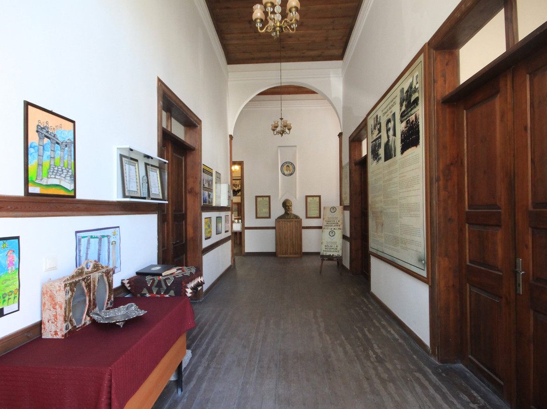 Bergamali Kadri Egitim Tarihi Muzesi景点图片