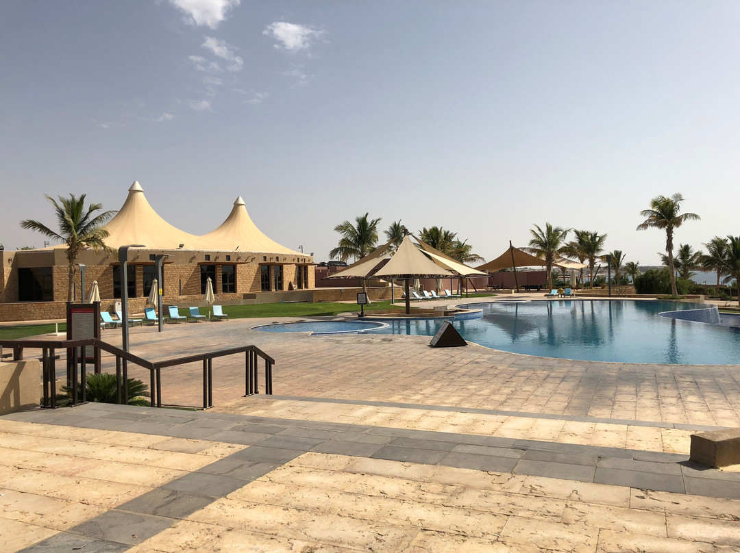 Royal Tulip Sharma Resort主图