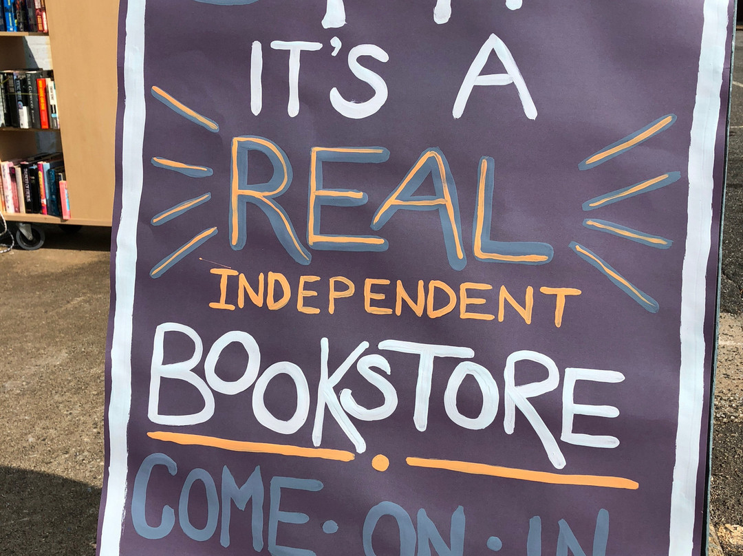 Next Door Used Books景点图片