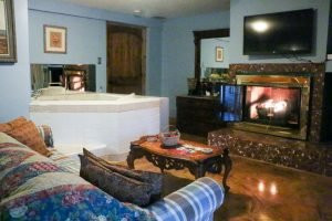 小黑熊旅馆主图