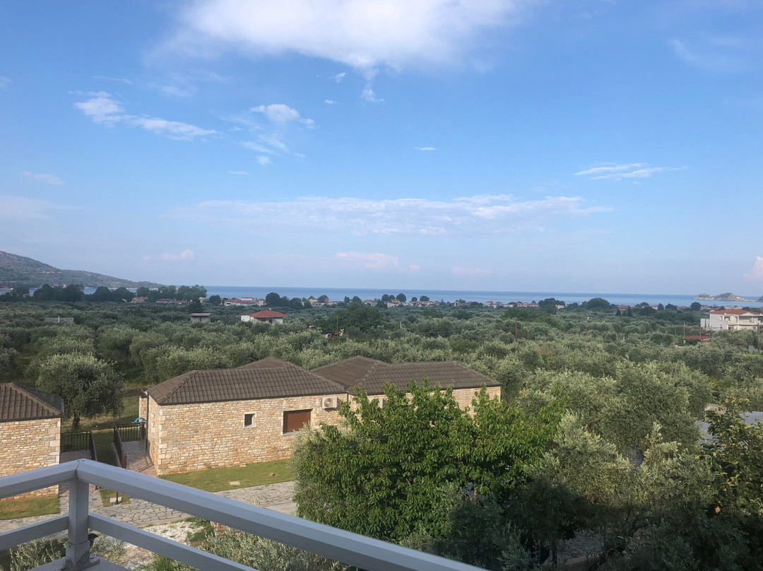 Achillion Hotel主图