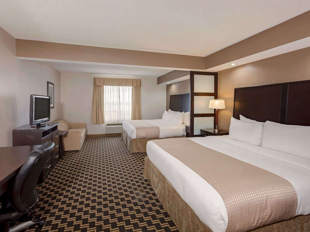 Ramada by Wyndham Cold Lake主图