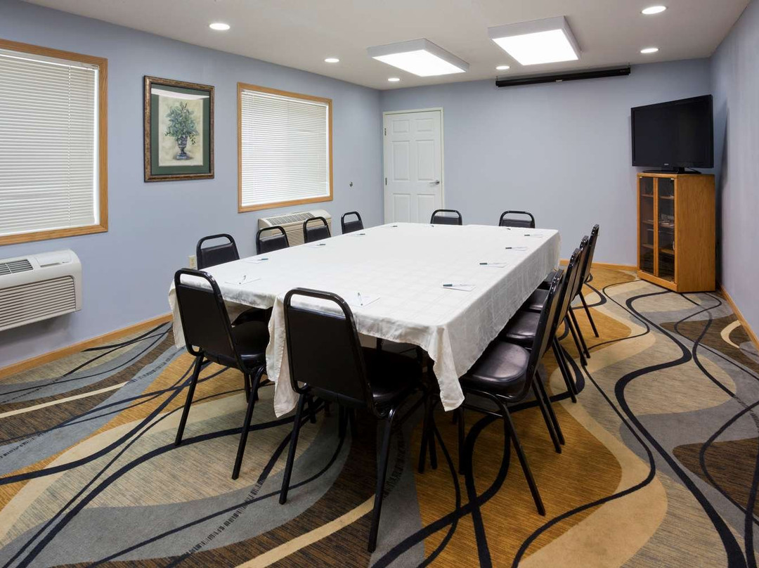 GrandStay Hotel & Suites Waseca主图