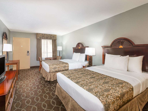 提曼斯康奈莫比尔温德姆呗盟酒店主图