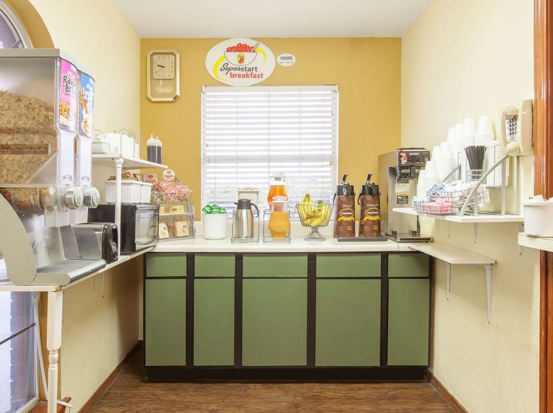 Super Stay Inn and Suites Muskogee主图