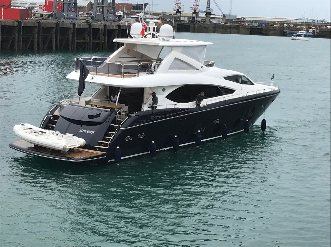 Alfie Buoy-泽西岛必去景点