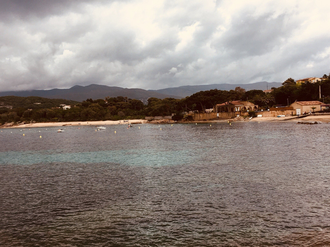 Presqu’Ile Isolella景点图片