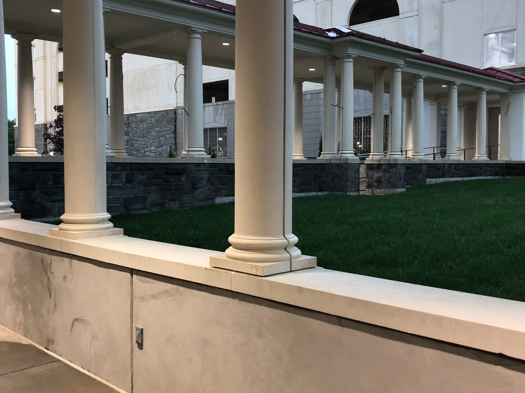 Hotel Madison & Shenandoah Conference Center主图